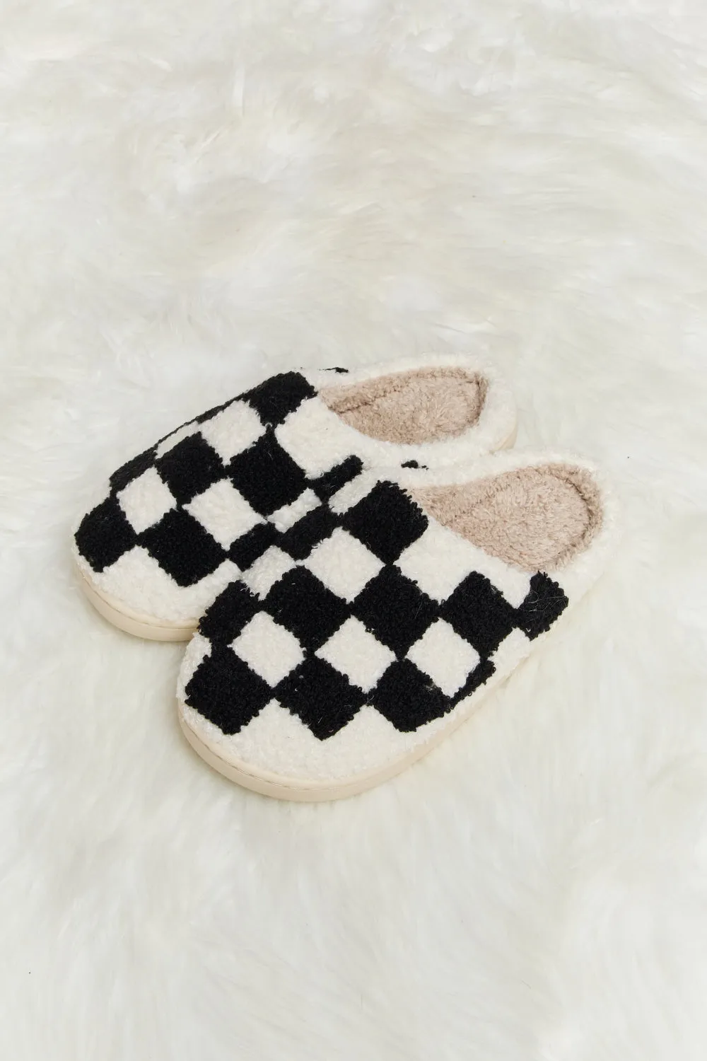 *APP EXCLUSIVE* Checkered Print Plush Slide Slippers