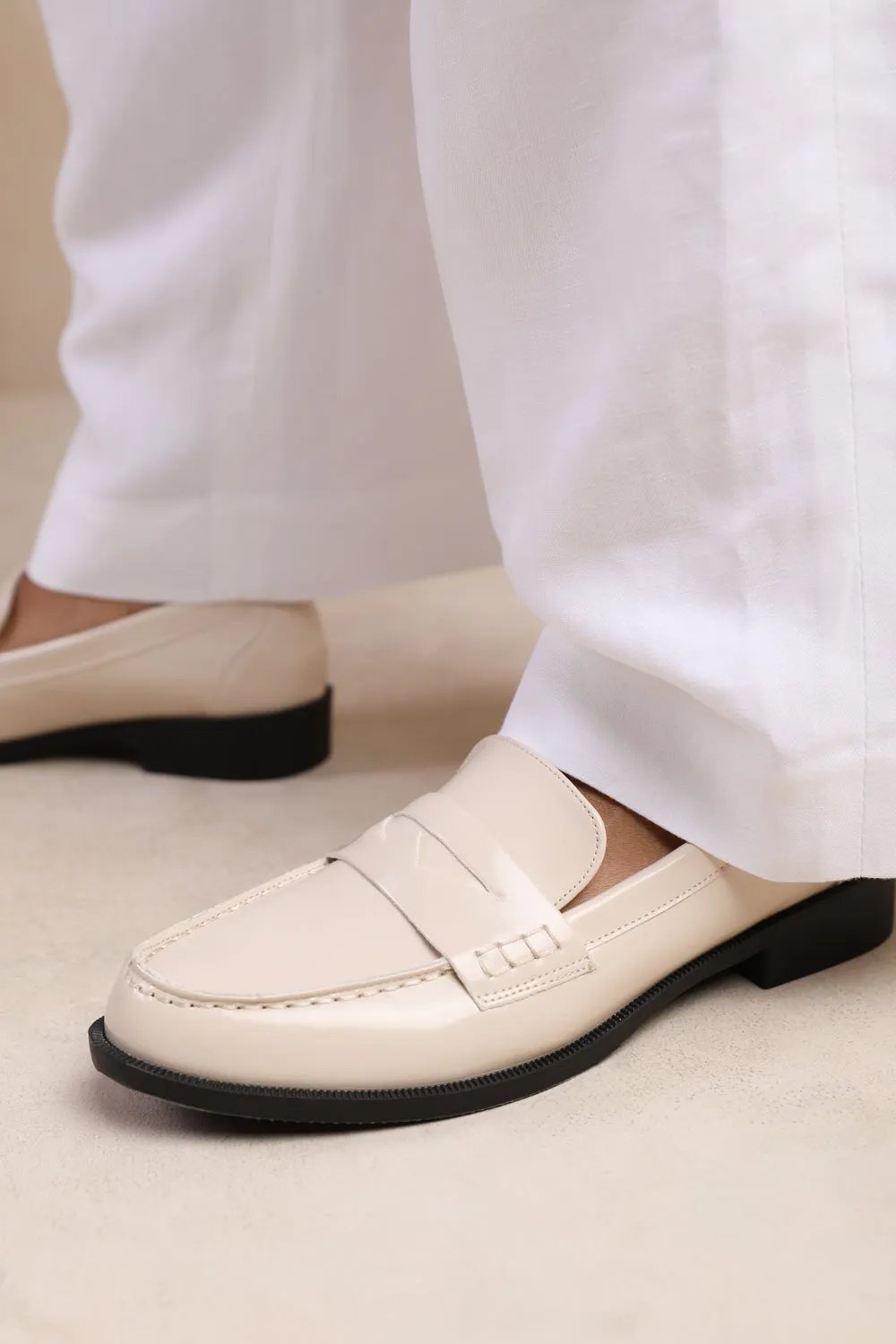 HOUSTON WIDE FIT SLIP ON LOAFER IN CREAM PATENT