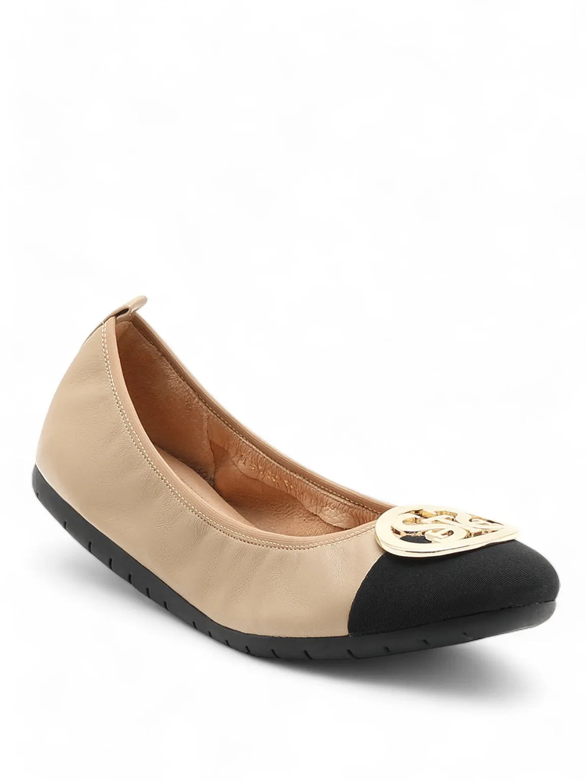 Signature Fun Metal Logo Ballerina Flats