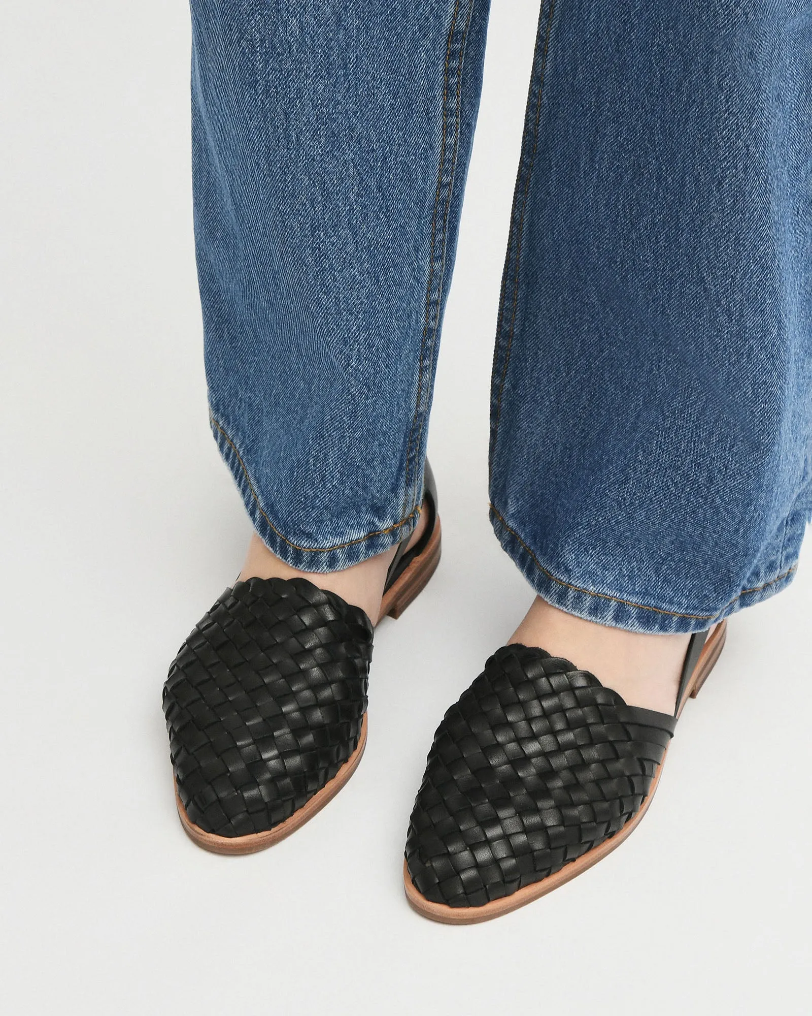 WISDOM CASUAL FLATS BLACK LEATHER